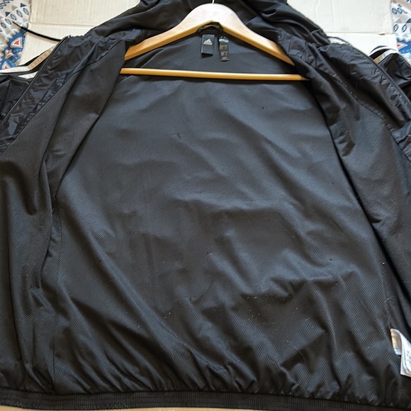 Adidas wind breaker running jacket - Picture 12 of 14
